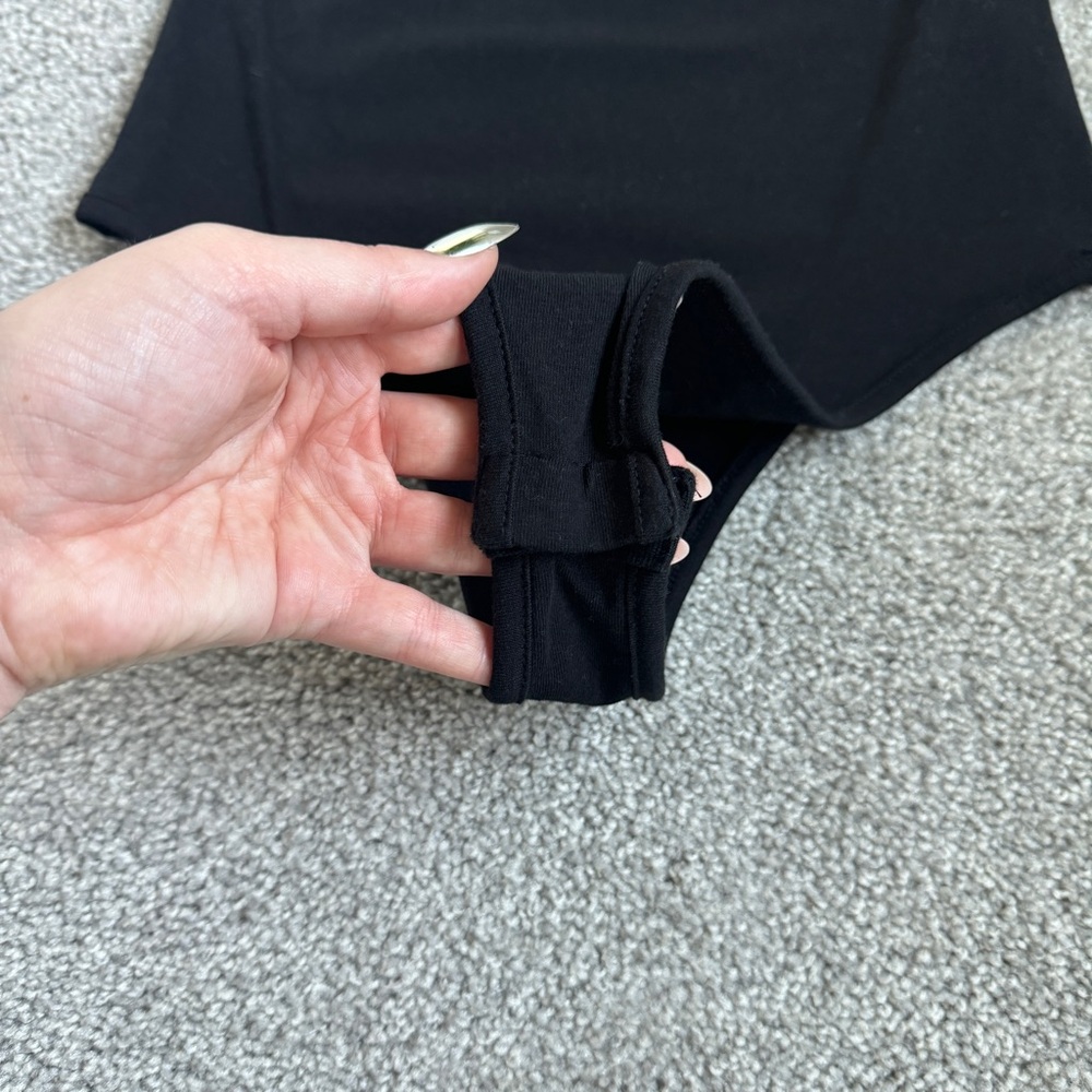 Prettylittlething Basic Black Cotton Blend Bandeau Bodysuit - Picture 3 of 8